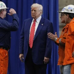 Trump anuncia que Estados Unidos doblará el arancel a las importaciones de acero al 50%