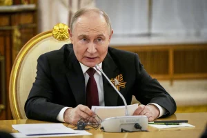 Putin propone reanudar las negociaciones directas con Ucrania el 15 de mayo en Turquía