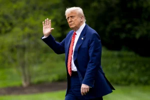 El plan fiscal de Trump dispararía la deuda pública y dejaría a millones sin seguro médico, advierte la Oficina de Presupuesto del Congreso