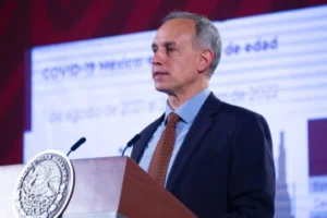 Sheinbaum informa que nombró a López-Gatell como representante de México ante la OMS