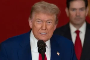 Trump explota por críticas sobre archivos Epstein: ‘Todo es un gran engaño’