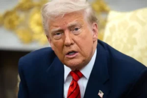 Trump demanda a California por permitir atletas transgénero en competencias femeninas