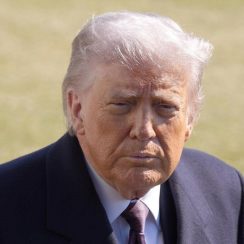 Trump afirma que “Cuba va a caer muy pronto” y su Gobierno estudia presentar cargos criminales contra el régimen