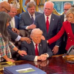 Trump invita a pastores a la Oficina Oval para orar por militares en la guerra de Medio Oriente