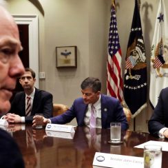 Trump lamenta la muerte de soldados de EE.UU. y advierte que “probablemente habrá más”